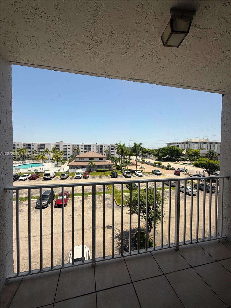 8145 NW 7th St #406 - 8145 NW 7th St #406, Miami, FL 33126 Luxury Property | Jose Angel Pina