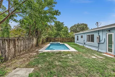 18381 NE 21st Pl, North Miami Beach, FL 33179 - Photo 37