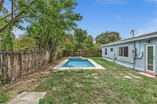 18381 NE 21st Pl, North Miami Beach, FL 33179 - Photo 37