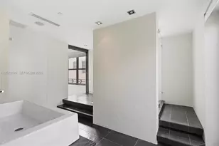 1330 Ocean Dr, Miami Beach, FL 33139 - Photo 27
