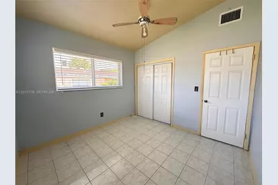 17150 NE 4th Pl, North Miami Beach, FL 33162 - Photo 9