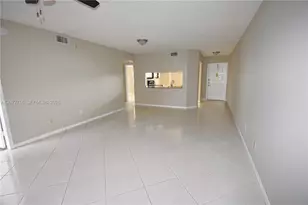 10414 NW 24th Pl, Sunrise, FL 33322 - Photo 11