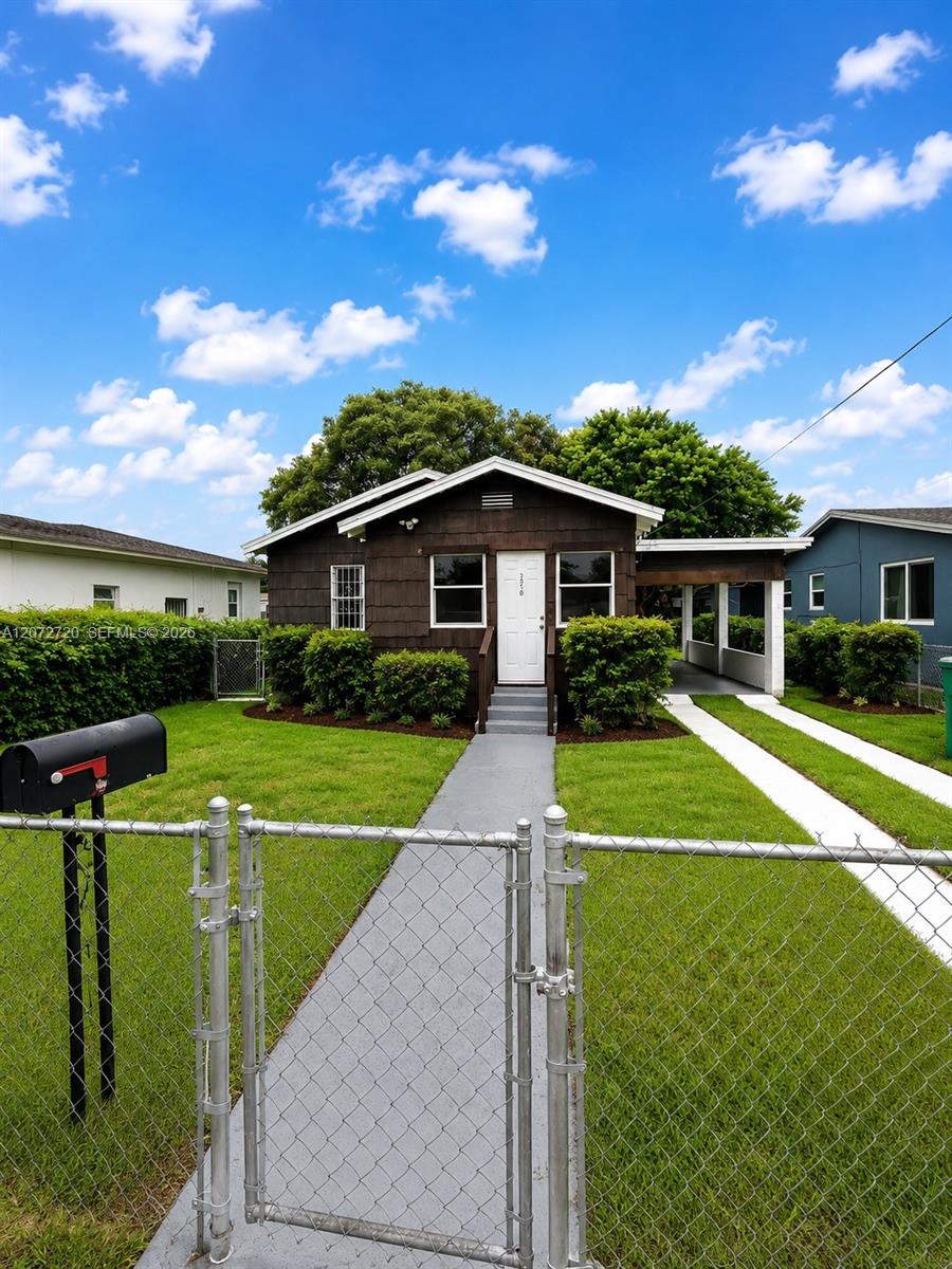 2978 NW 52nd St - 2978 NW 52nd St, Miami, FL 33142 Luxury Property | Jose Angel Pina