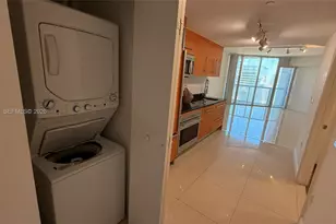 475 Brickell Ave, Miami, FL 33131 - Photo 11