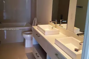 45 SW 9th St, Miami, FL 33130 - Photo 21