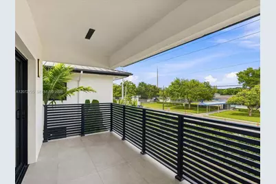 10201 SW 64th St, Miami, FL 33173 - Photo 35