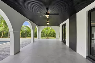 10201 SW 64th St, Miami, FL 33173 - Photo 43