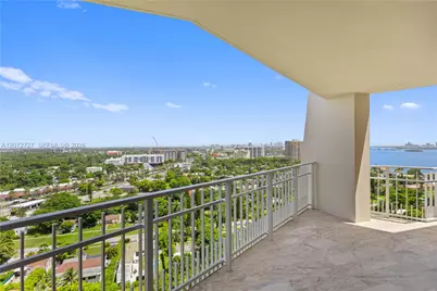 1000 Quayside Ter #TS-05, Miami, FL 33138 - Photo 15