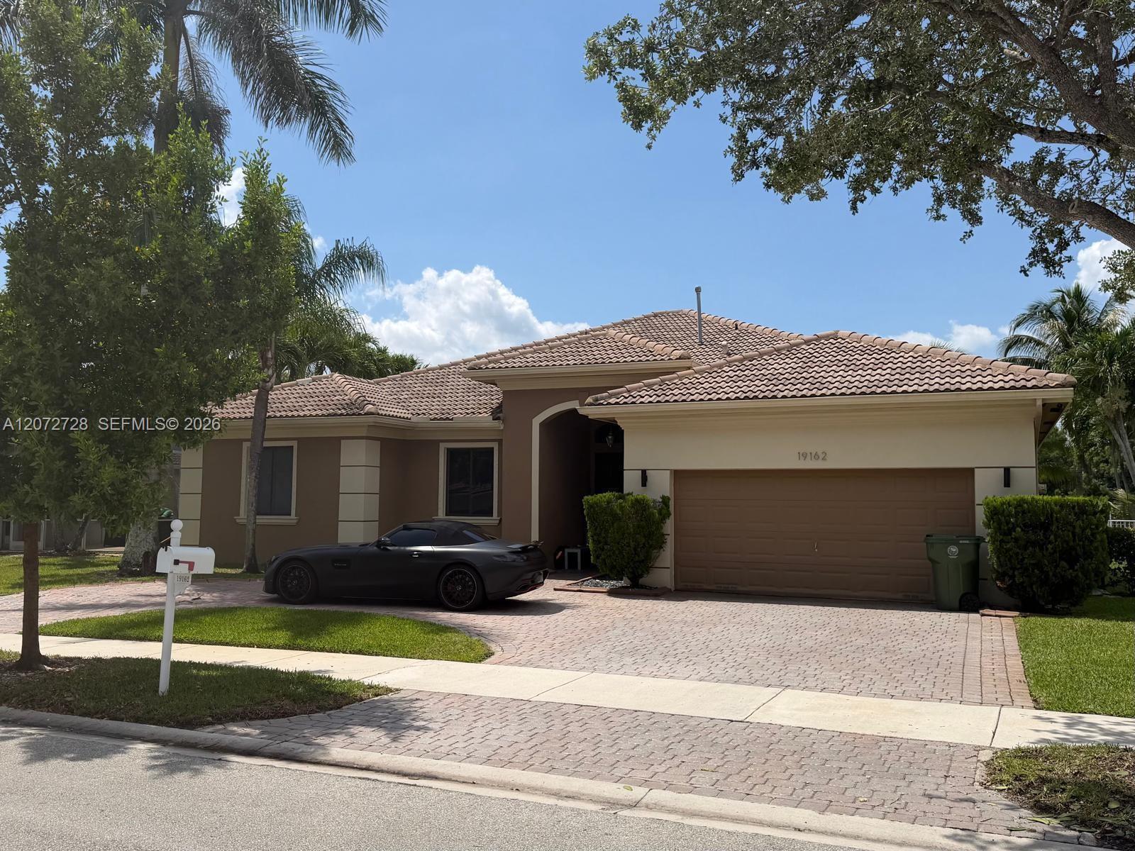 19162 SW 65th St - 19162 SW 65th St, Fort Lauderdale, FL 33332 Luxury Property | Jose Angel Pina