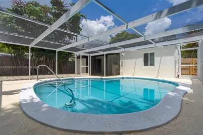 1514 NE 176th St, North Miami Beach, FL 33162 - Photo 17