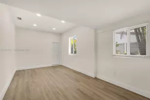1514 NE 176th St, North Miami Beach, FL 33162 - Photo 13