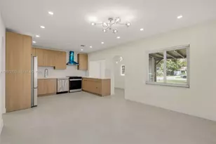 1514 NE 176th St, North Miami Beach, FL 33162 - Photo 3