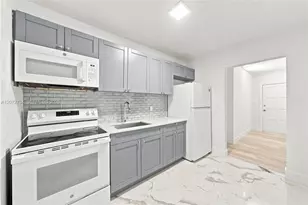 219 NW 10th Ave, Miami, FL 33128 - Photo 5
