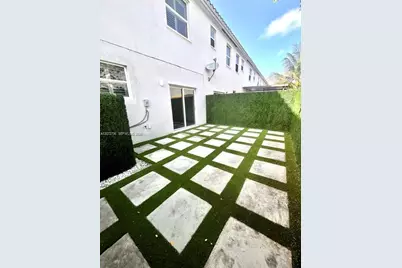 2606 SE 13th St, Homestead, FL 33035 - Photo 7