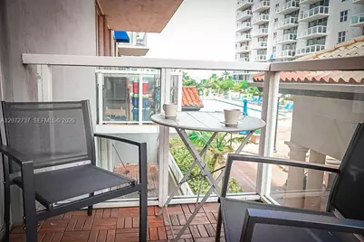 5085 NW 7th St #512, Miami, FL 33126 - Photo 13
