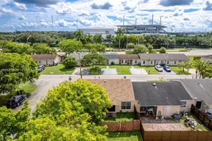 20404 NW 27th Ct, Miami Gardens, FL 33056 - Photo 17