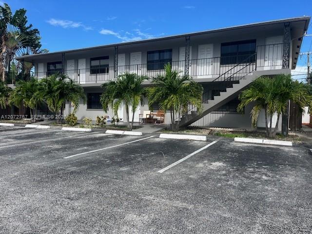5610 NE 18th Ave #6 - 5610 NE 18th Ave #6, Fort Lauderdale, FL 33334 Luxury Property | Jose Angel Pina