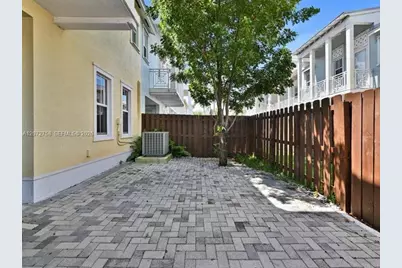 7490 NW 115th Ct, Doral, FL 33178 - Photo 27