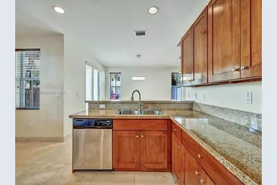 7490 NW 115th Ct, Doral, FL 33178 - Photo 3