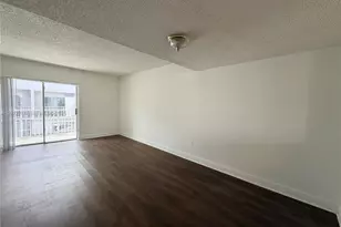 2710 W 76th St, Hialeah, FL 33016 - Photo 7