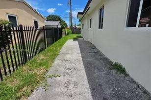17301 NW 47th Ave, Miami Gardens, FL 33055 - Photo 19