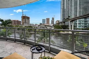 690 SW 1st Ct, Miami, FL 33130 - Photo 3