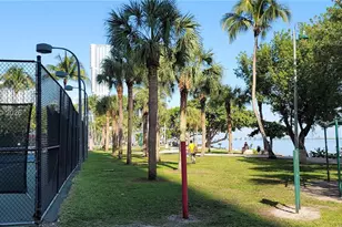 1750 N Bayshore Dr, Miami, FL 33132 - Photo 25