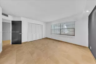 1300 SW 125th Ave, Pembroke Pines, FL 33027 - Photo 13