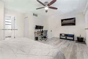 1281 W Fairway Rd, Pembroke Pines, FL 33026 - Photo 15