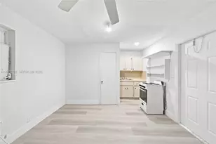 596 NW 109th St, Miami, FL 33168 - Photo 5