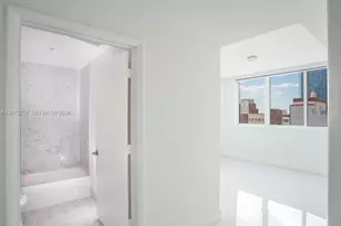244 Biscayne Blvd, Miami, FL 33132 - Photo 11