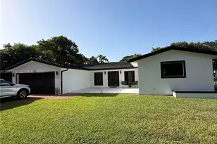6901 S Miami Lakeway S, Miami Lakes, FL 33014 - Photo 5