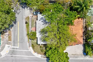 2 NE 45th St, Miami, FL 33137 - Photo 13