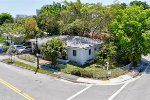 2 NE 45th St, Miami, FL 33137 - Photo 11