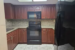 11021 NW 7th St, Miami, FL 33172 - Photo 5