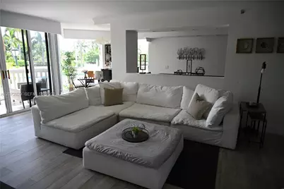 1000 E Island Blvd #303, Aventura, FL 33160 - Photo 35