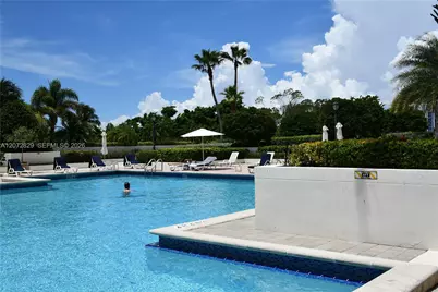 1000 E Island Blvd #303, Aventura, FL 33160 - Photo 25