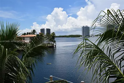 1000 E Island Blvd #303, Aventura, FL 33160 - Photo 29