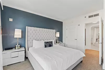 4401 Collins Ave #915, Miami Beach, FL 33140 - Photo 17