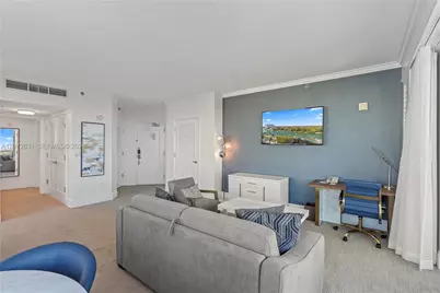 4401 Collins Ave #915, Miami Beach, FL 33140 - Photo 9
