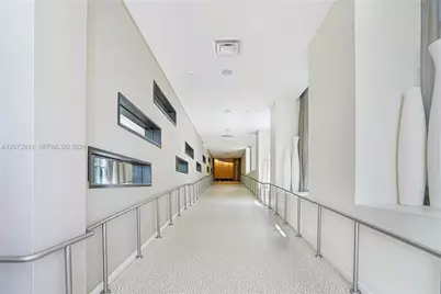 4401 Collins Ave #915, Miami Beach, FL 33140 - Photo 35