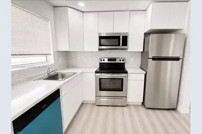 5090 SW 64th Ave #305, Davie, FL 33314 - Photo 3
