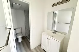 5090 SW 64th Ave, Davie, FL 33314 - Photo 11