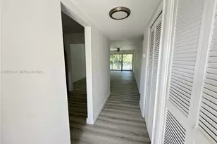 5090 SW 64th Ave, Davie, FL 33314 - Photo 5