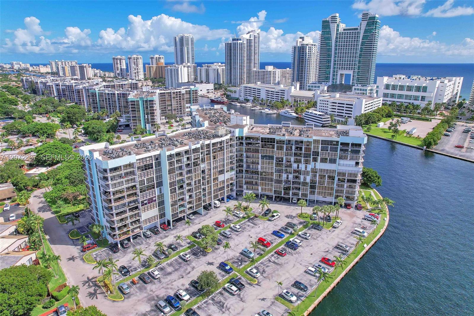 200 Leslie Dr #818 - 200 Leslie Dr #818, Hallandale Beach, FL 33009 Luxury Property | Jose Angel Pina