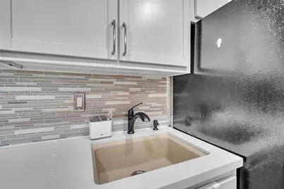 200 Leslie Dr #818, Hallandale Beach, FL 33009 - Photo 25