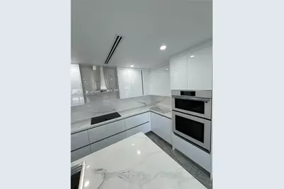 5500 NW 178th Ter, Miami Gardens, FL 33055 - Photo 9