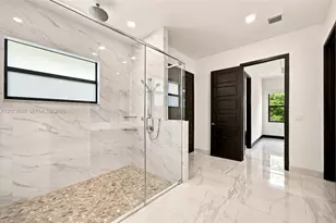 8875 NW 161st Terrace, Miami Lakes, FL 33018 - Photo 17