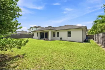 8875 NW 161st Ter, Miami Lakes, FL 33018 - Photo 29