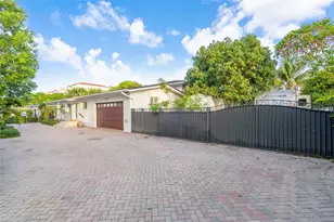5330 SW 7th St, Miami, FL 33134 - Photo 3